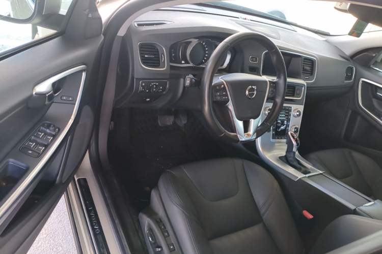 Used Volvo S60 2018 S60L T5 Intelligent Drive Progressive Edition Driver Seat