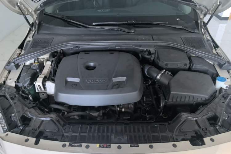 Used Volvo S60 2018 S60L T4 Smart & Ambitious Edition Engine Bay
