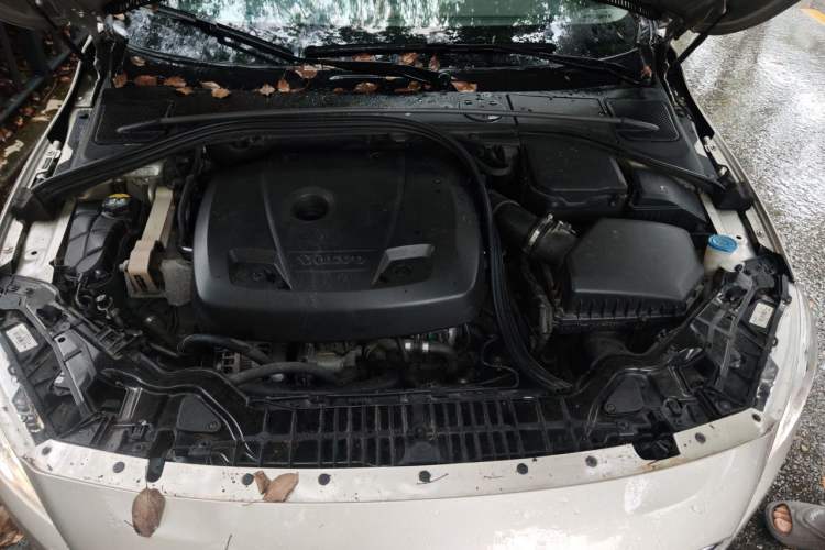 Used Volvo S60 2018 S60L T3 Smart Upgrade Edition Engine Bay