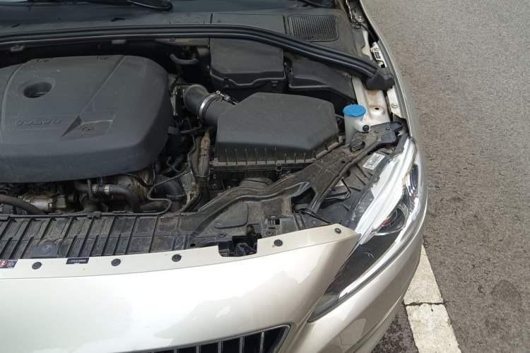 Used Volvo S60 2018 S60L T4 Smart & Ambitious Edition Engine Bay Left