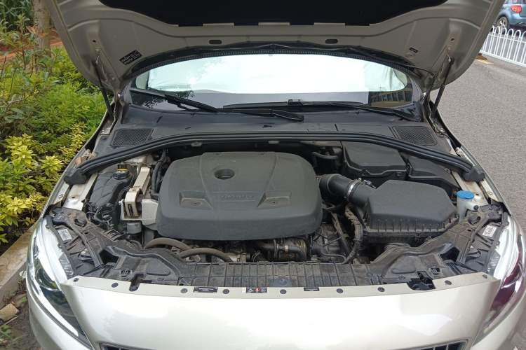 Used Volvo S60 2018 S60L T4 Smart & Ambitious Edition Engine Bay