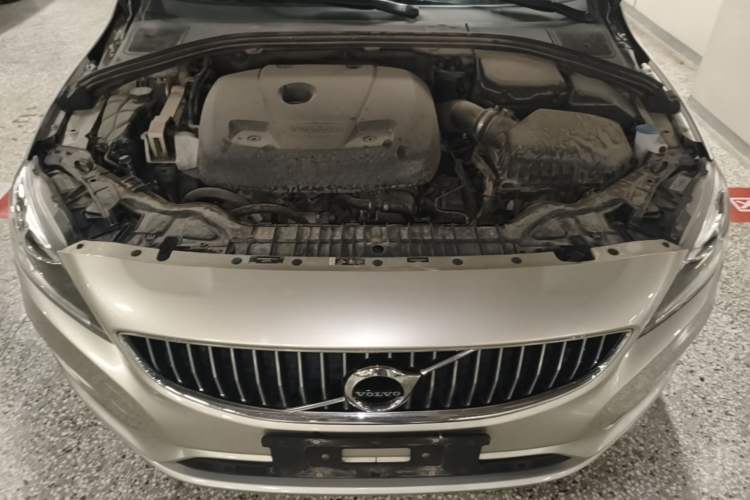 Used Volvo S60 2018 S60L T4 Smart & Ambitious Edition Engine Bay