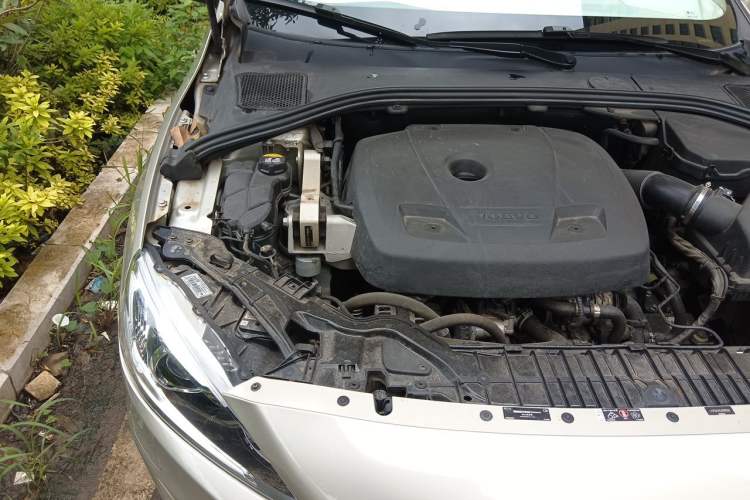 Used Volvo S60 2018 S60L T4 Smart & Ambitious Edition Engine Bay Right