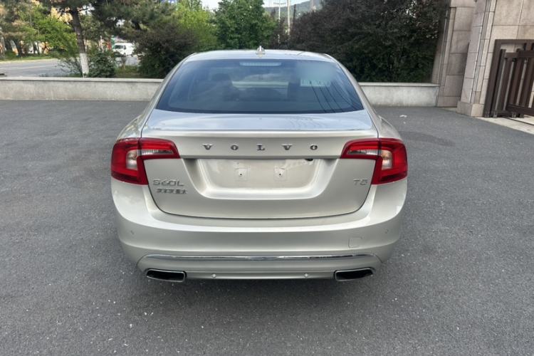 Used Volvo S60 2018 S60L T5 Intelligent Drive Progressive Edition Exterior 1