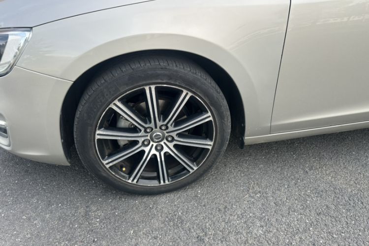 Used Volvo S60 2018 S60L T5 Intelligent Drive Progressive Edition Exterior 3