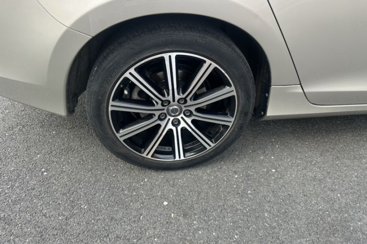 Used Volvo S60 2018 S60L T5 Intelligent Drive Progressive Edition Exterior 8