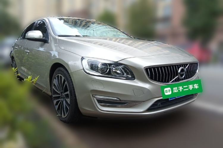Used Volvo S60 2018 S60L T4 Smart & Ambitious Edition Front Right 45 Deg