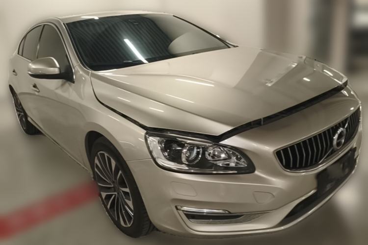 Used Volvo S60 2018 S60L T4 Smart & Ambitious Edition Front Right 45 Deg