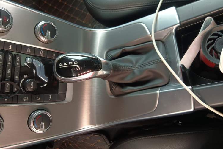 Used Volvo S60 2018 S60L T4 Smart & Ambitious Edition Gear Lever