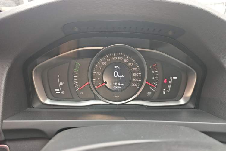 Used Volvo S60 2018 S60L T3 Smart Progress Edition Instrument Cluster
