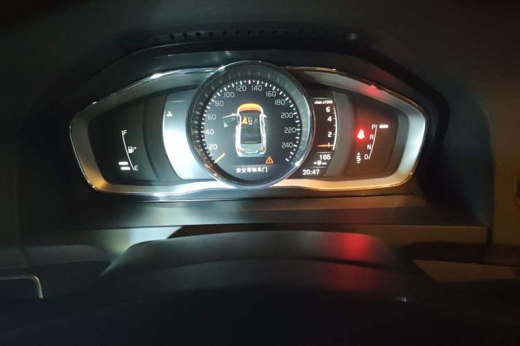 Used Volvo S60 2018 S60L T4 Smart & Ambitious Edition Instrument Cluster