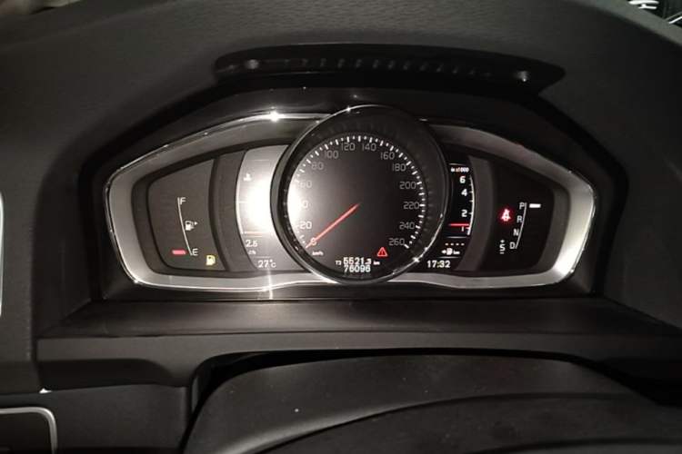 Used Volvo S60 2018 S60L T4 Smart & Ambitious Edition Instrument Cluster