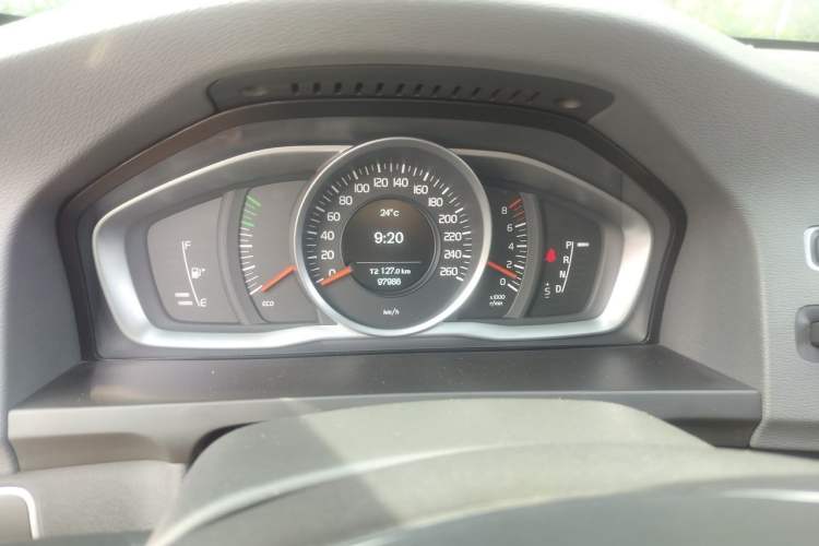 Used Volvo S60 2018 S60L T3 Smart Progress Edition Instrument Cluster
