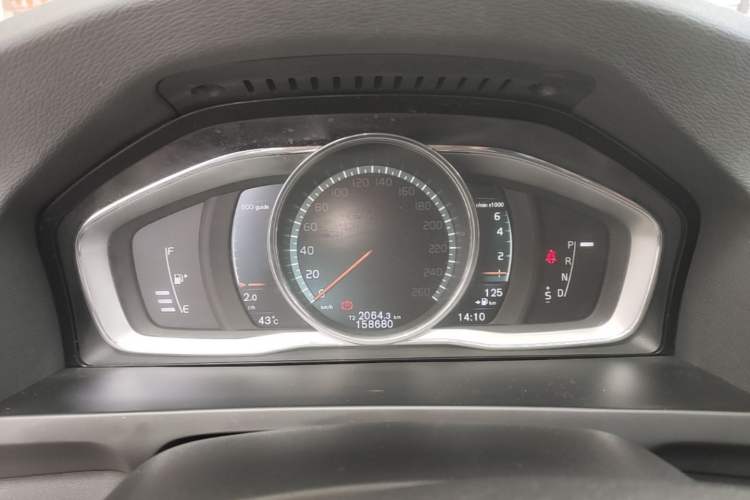 Used Volvo S60 2018 S60L T4 Smart & Ambitious Edition Instrument Cluster