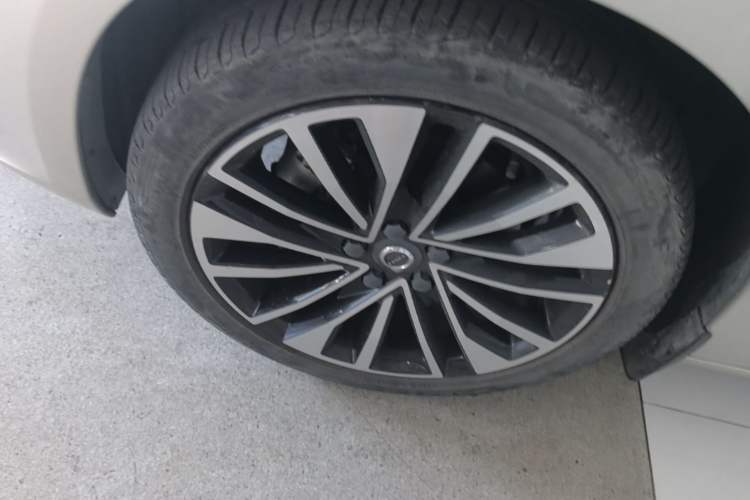 Used Volvo S60 2018 S60L T4 Smart & Ambitious Edition Left Front Wheel Hub