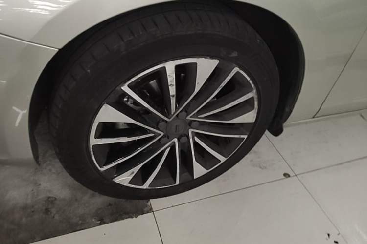 Used Volvo S60 2018 S60L T4 Smart & Ambitious Edition Left Front Wheel Hub