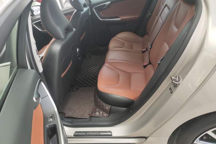 Used Volvo S60 2018 S60L T4 Smart & Ambitious Edition Left Rear Seat
