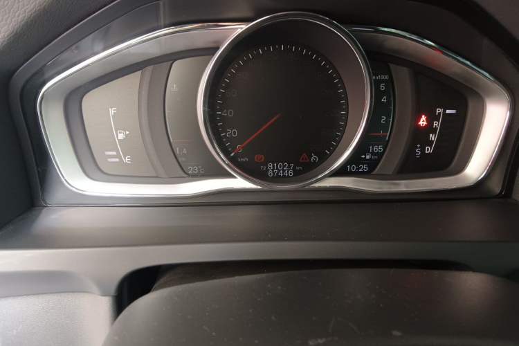 Used Volvo S60 2018 S60L T4 Smart & Ambitious Edition Odometer Close Up