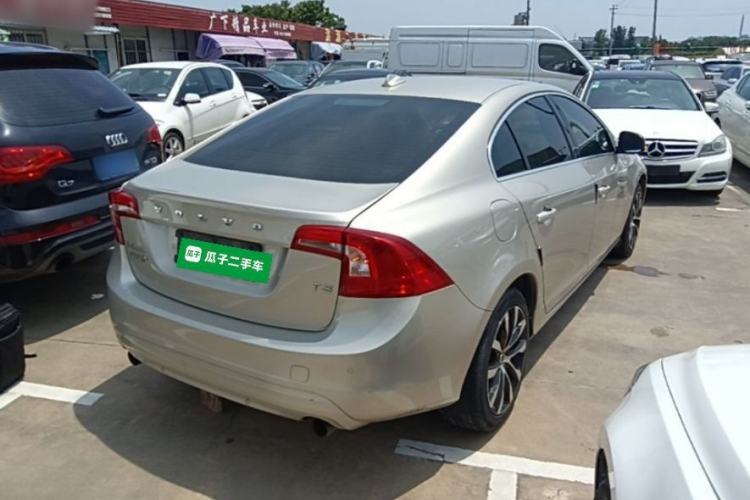 Used Volvo S60 2018 S60L T3 Smart Progress Edition Rear Right 45 Deg