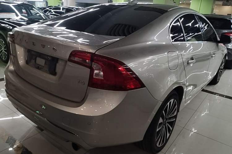 Used Volvo S60 2018 S60L T4 Smart & Ambitious Edition Rear Right 45 Deg