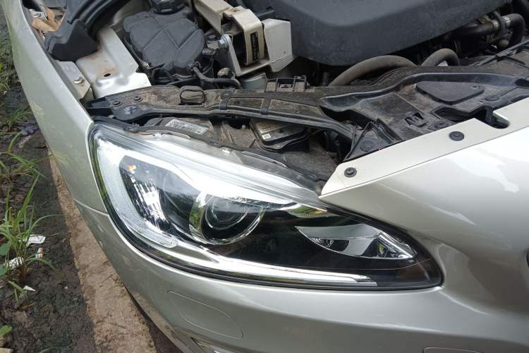 Used Volvo S60 2018 S60L T4 Smart & Ambitious Edition Right Front Headlight