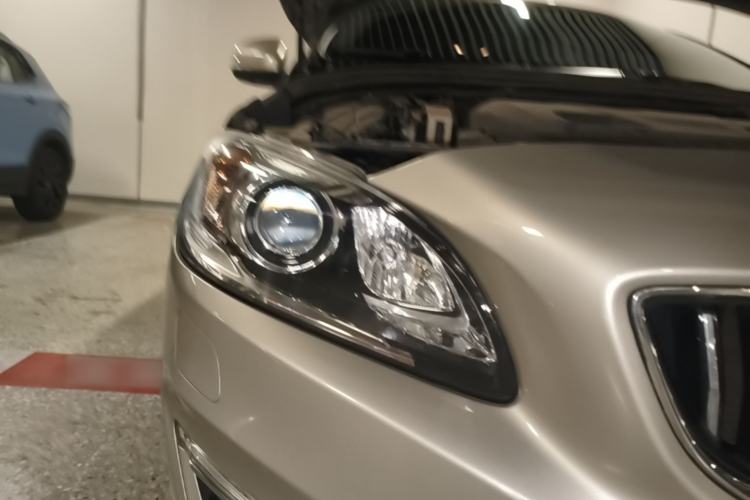 Used Volvo S60 2018 S60L T4 Smart & Ambitious Edition Right Front Headlight