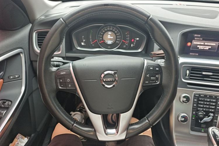 Used Volvo S60 2018 S60L T3 Smart Progress Edition Steering Wheel