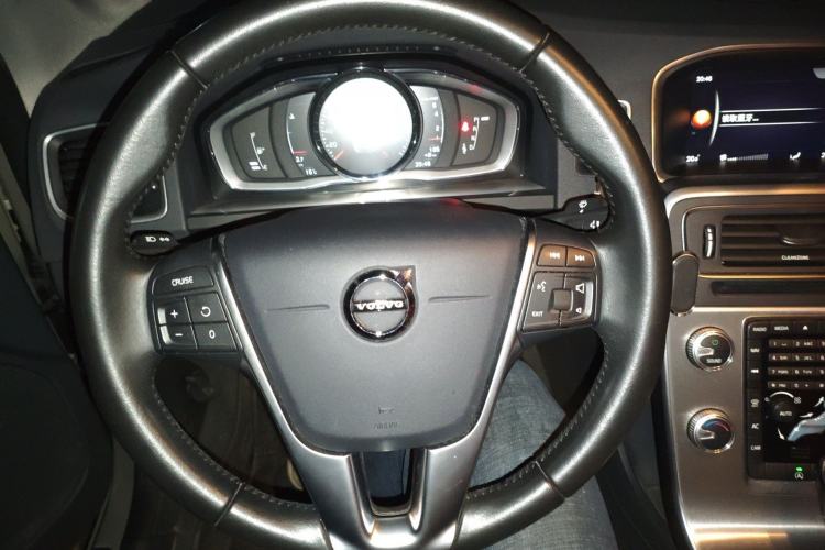 Used Volvo S60 2018 S60L T4 Smart & Ambitious Edition Steering Wheel