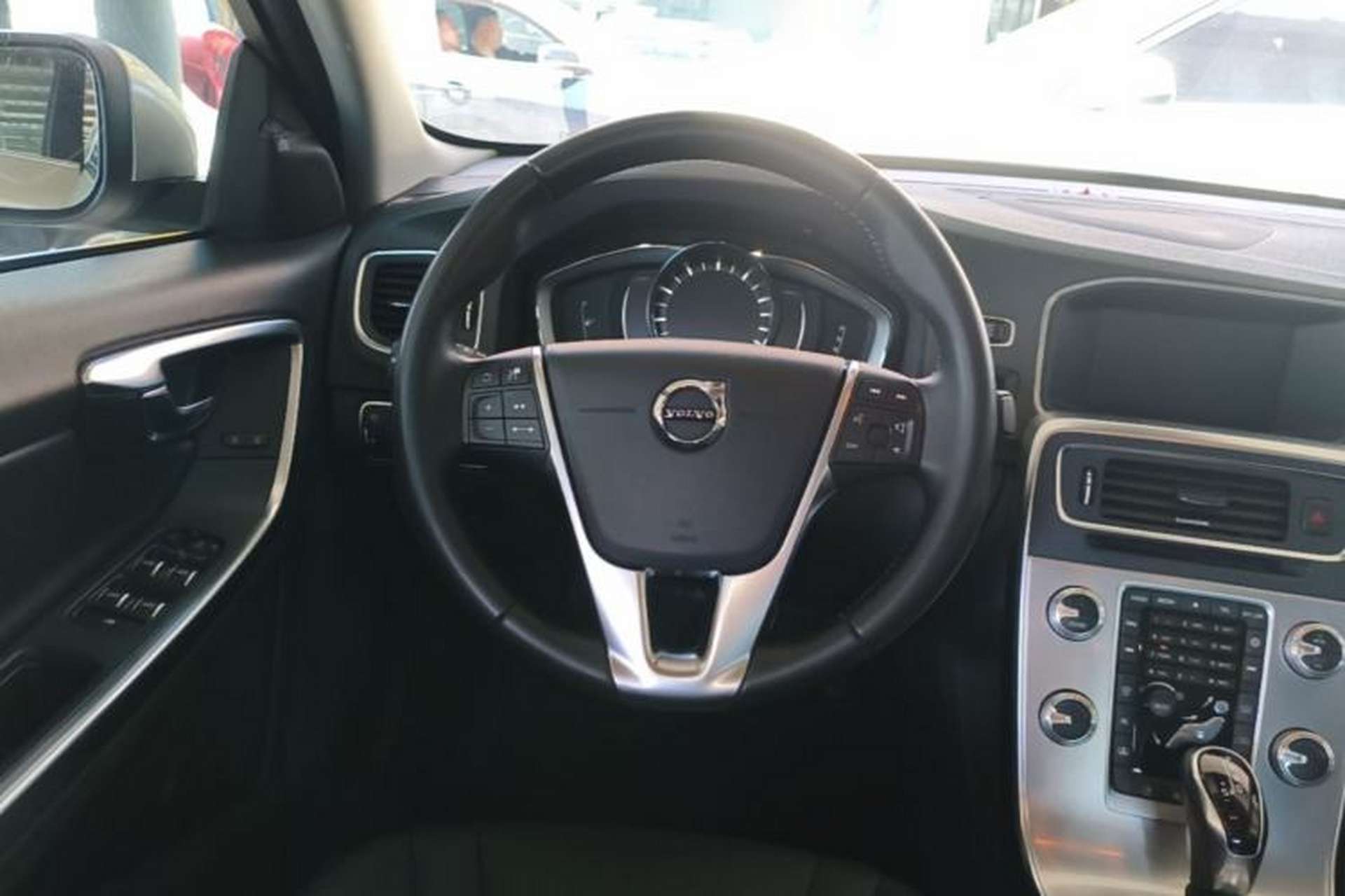 Used Volvo S60 2018 S60L T5 Intelligent Drive Progressive Edition Steering Wheel