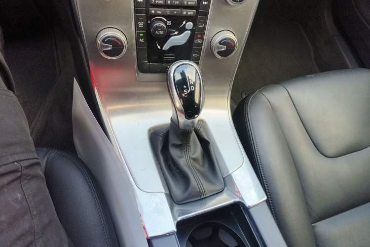 Used Volvo S60 2019 S60L T3 Intelligent Upgrade Edition Gear Lever