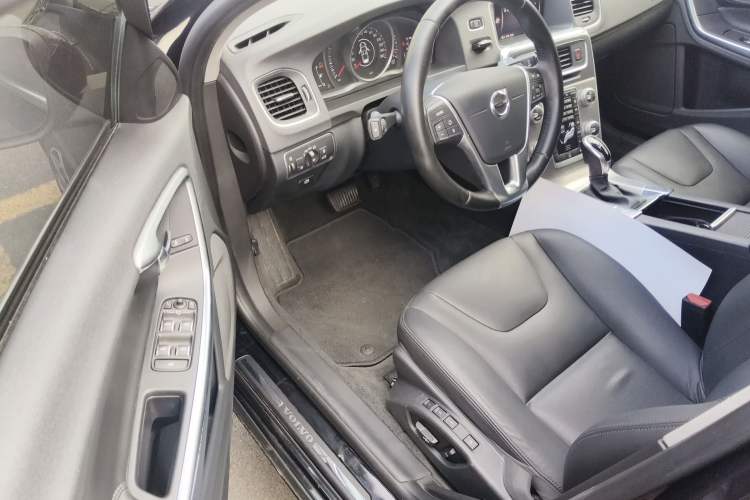 Used Volvo S60 2019 S60L T3 Intelligent Upgrade Edition Interior 3