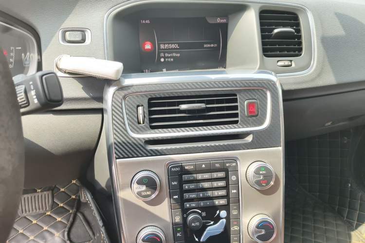 Used Volvo S60 2019 S60L Facelift T5 Intelligent Advanced Edition Audio And AC Panel