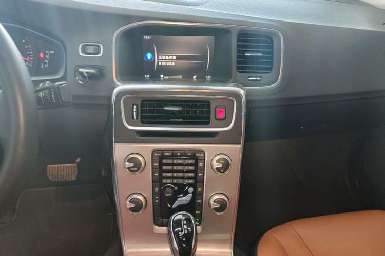Used Volvo S60 2019 S60L Facelift T5 Intelligent Advanced Edition Audio And AC Panel