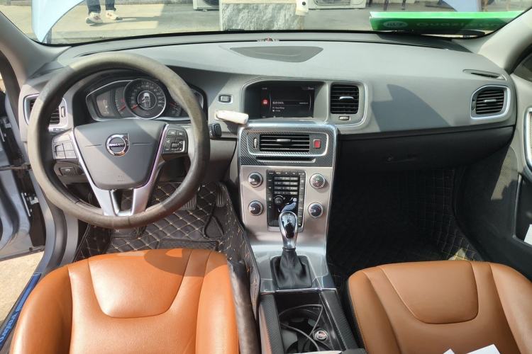 Used Volvo S60 2019 S60L Facelift T5 Intelligent Advanced Edition Center Console