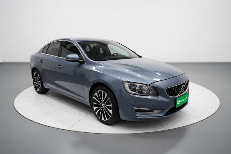 Used Volvo S60 2019 S60L T5 Smart Range Edition Front Right 45 Deg