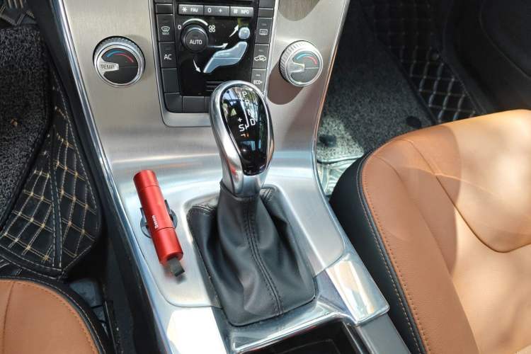 Used Volvo S60 2019 S60L Facelift T5 Intelligent Advanced Edition Gear Lever