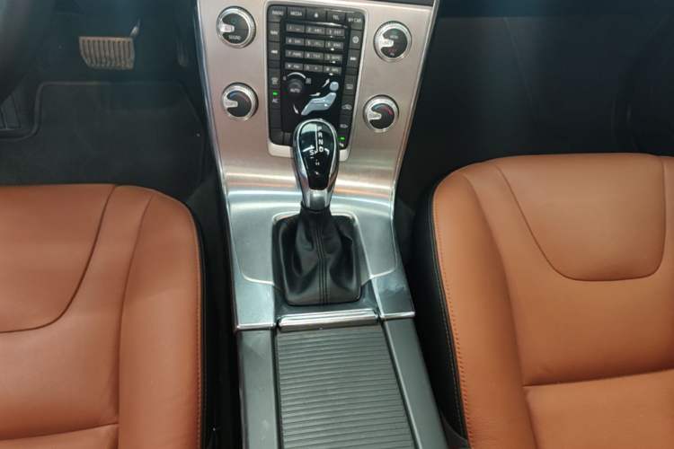 Used Volvo S60 2019 S60L Facelift T5 Intelligent Advanced Edition Gear Lever