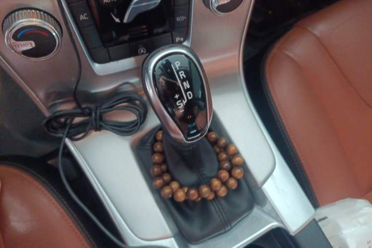 Used Volvo S60 2019 S60L T3 Intelligent Upgrade Edition Gear Lever