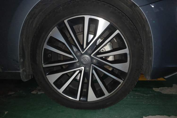Used Volvo S60 2019 S60L T5 Smart Range Edition Right Front Wheel Hub