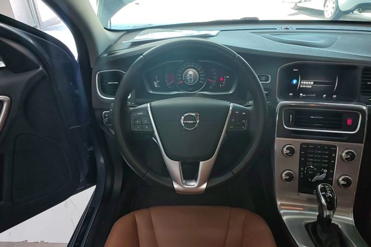 Used Volvo S60 2019 S60L Facelift T5 Intelligent Advanced Edition Steering Wheel