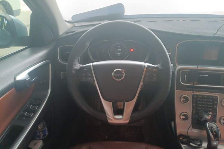Used Volvo S60 2019 S60L T3 Intelligent Upgrade Edition Steering Wheel