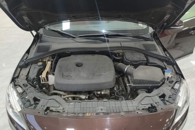 Used Volvo S60 2019 S60L T5 Smart Range Edition Engine Bay