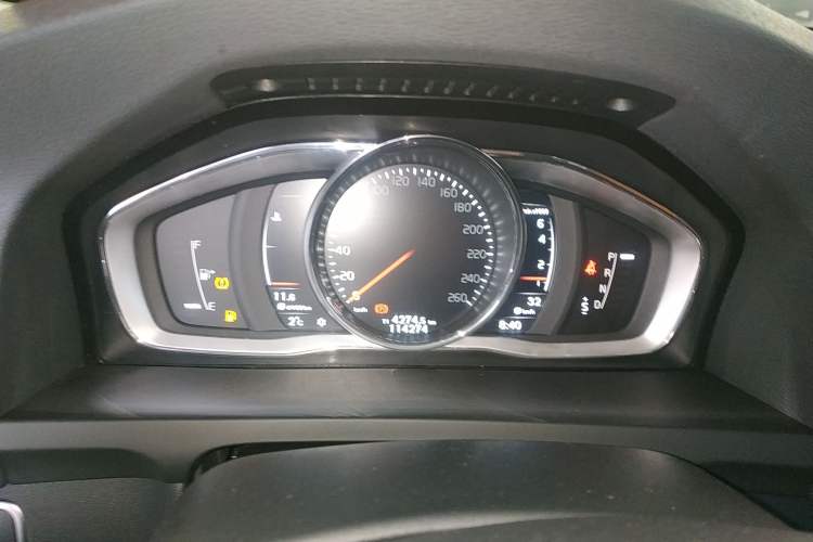 Used Volvo S60 2019 S60L T5 Smart Range Edition Instrument Cluster