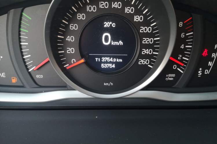 Used Volvo S60 2019 S60L T3 Intelligent Upgrade Edition Odometer Close Up