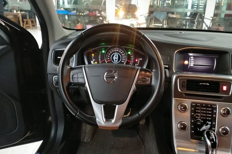 Used Volvo S60 2019 S60L T3 Intelligent Upgrade Edition Steering Wheel