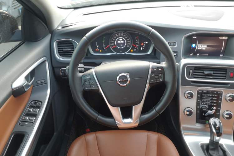 Used Volvo S60 2019 S60L T3 Intelligent Upgrade Edition Steering Wheel