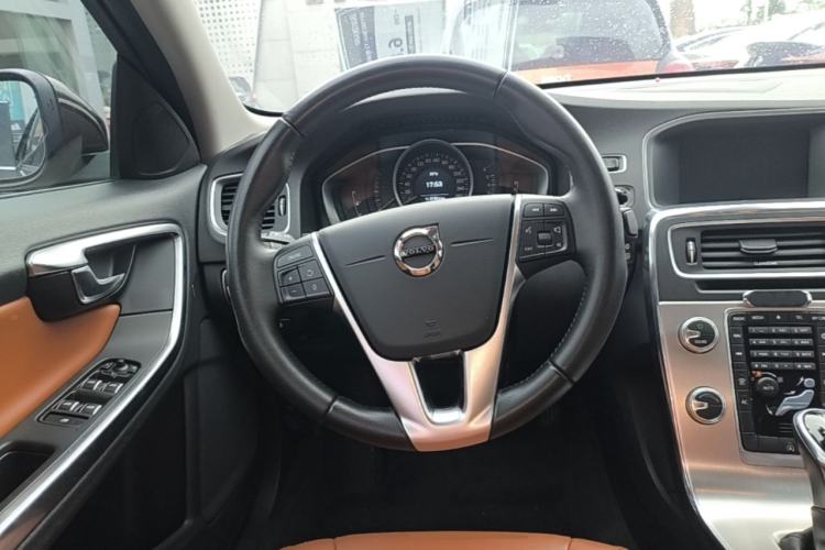 Used Volvo S60 2019 S60L T3 Intelligent Upgrade Edition Steering Wheel