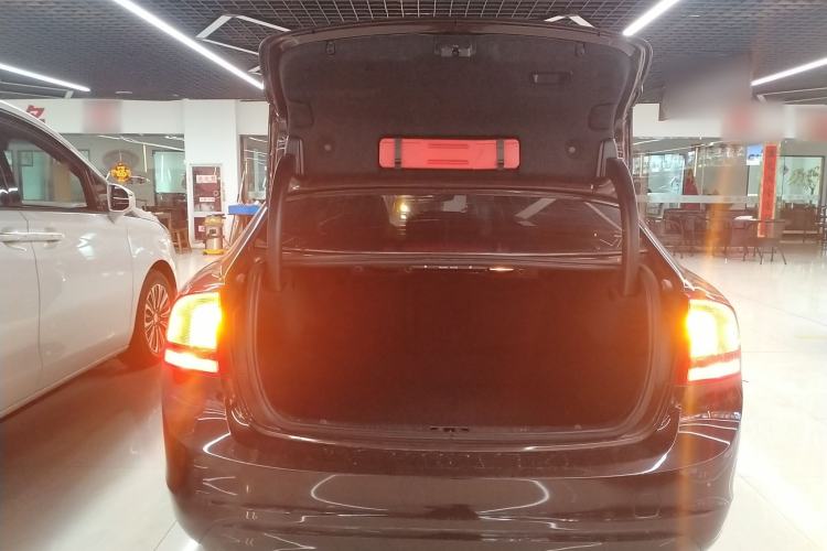Used Volvo S60 2019 S60L T3 Intelligent Upgrade Edition Trunk