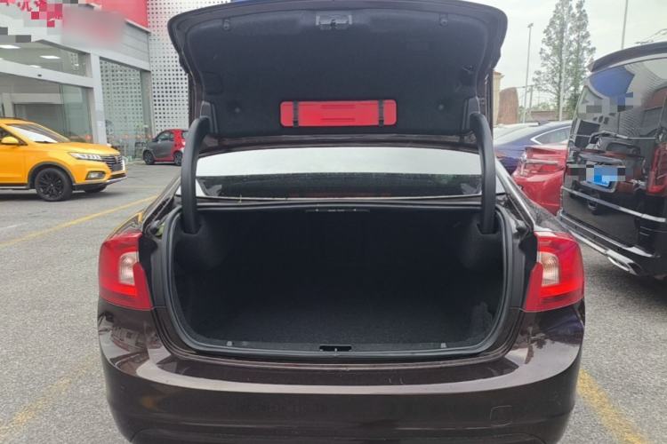 Used Volvo S60 2019 S60L T3 Intelligent Upgrade Edition Trunk