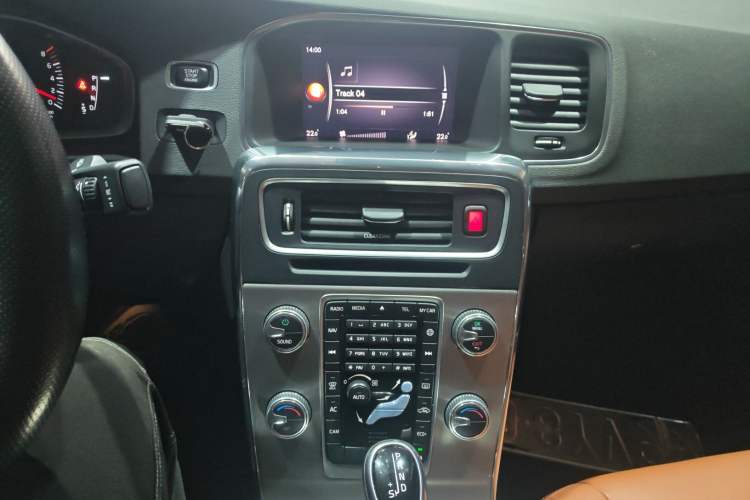 Used Volvo S60 2019 S60L T3 Intelligent Upgrade Edition Audio And AC Panel